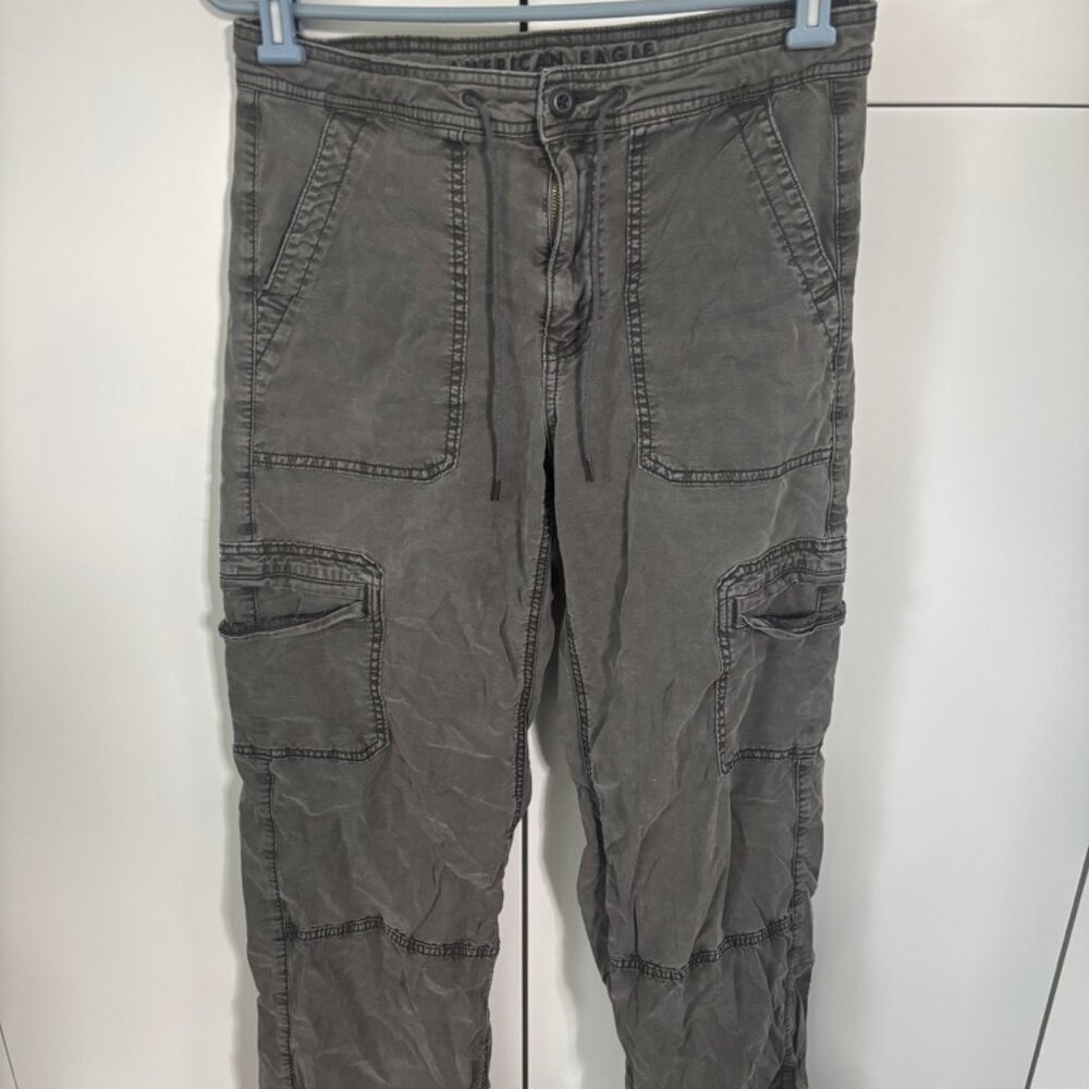 American Eagle Grey Stretchy Tie Waist Lightweight Cargo Pants Size 4